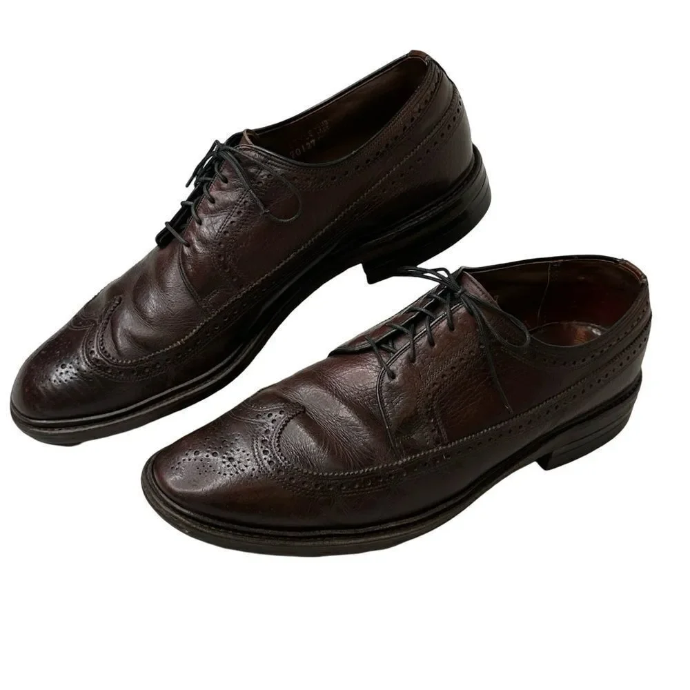 Vintage Men's Brown Leather Wing Tip Shoes Made In USA Circa 1970s Size 11